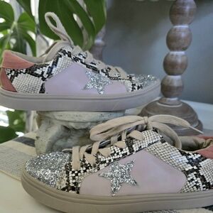 Stylish Kids Sneakers with Glitter Star Size 4